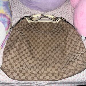 the cutest AUTHENTIC vintage Gucci monogram large handbag😩
